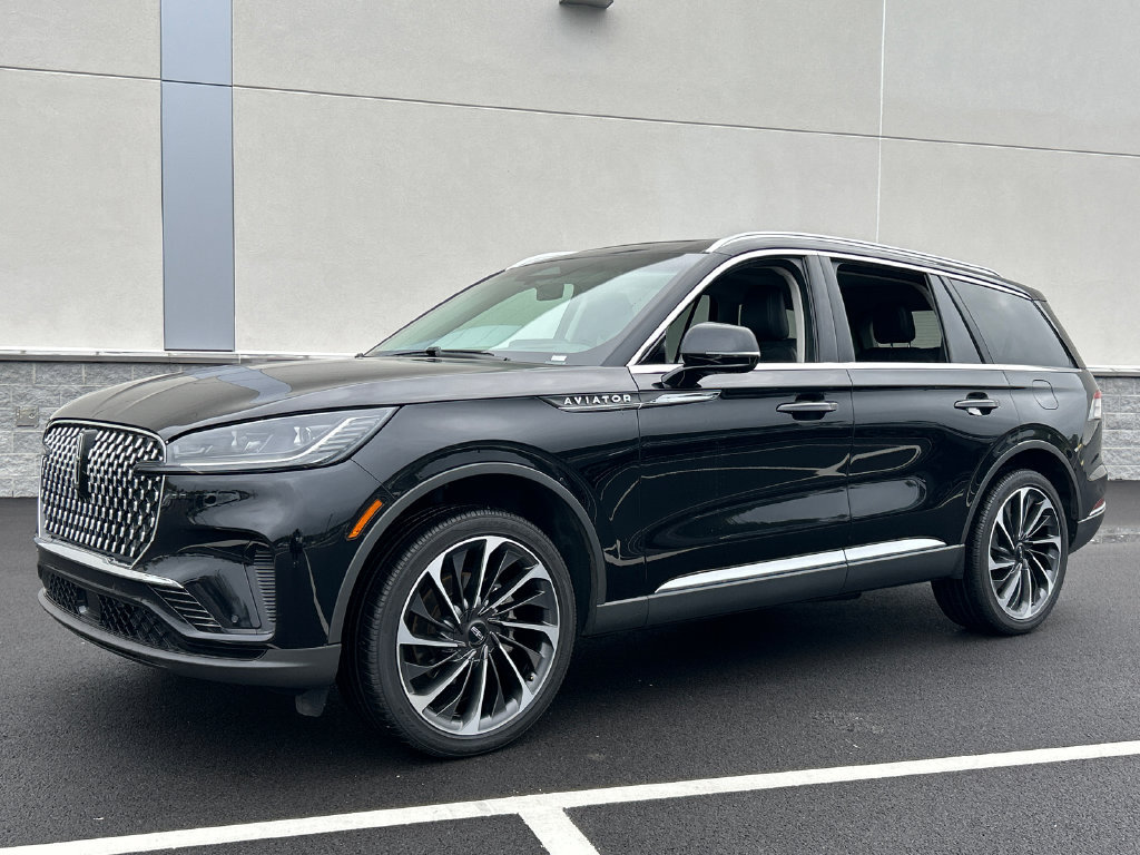 Used 2025 Lincoln Aviator Reserve w/ Illumination Package