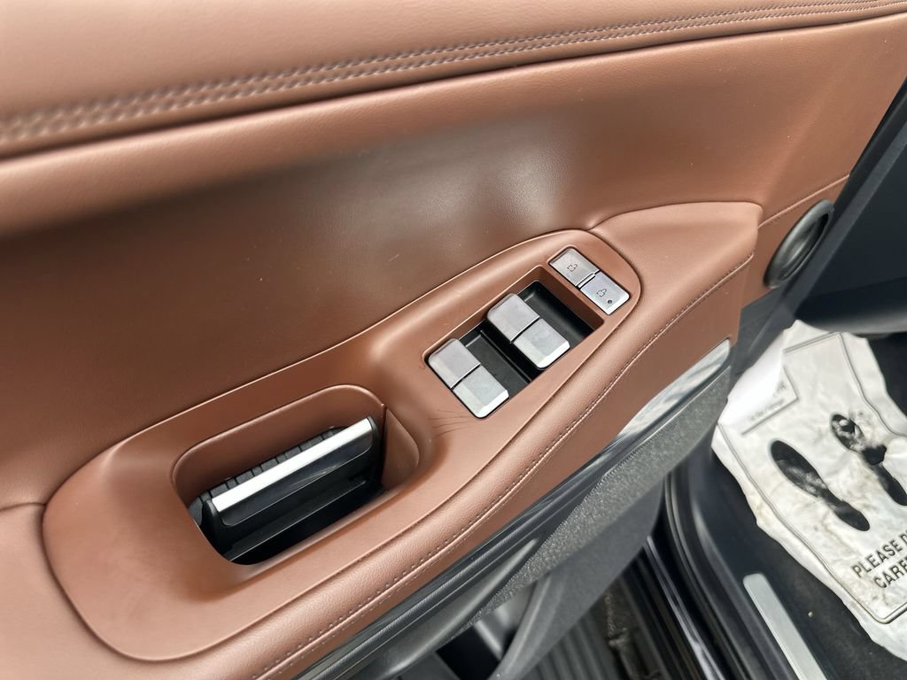 Certified 2025 Lincoln Navigator Reserve AWD/4WD image 15