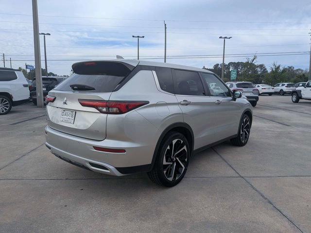 Used 2024 Mitsubishi Outlander SE AWD/4WD image 3