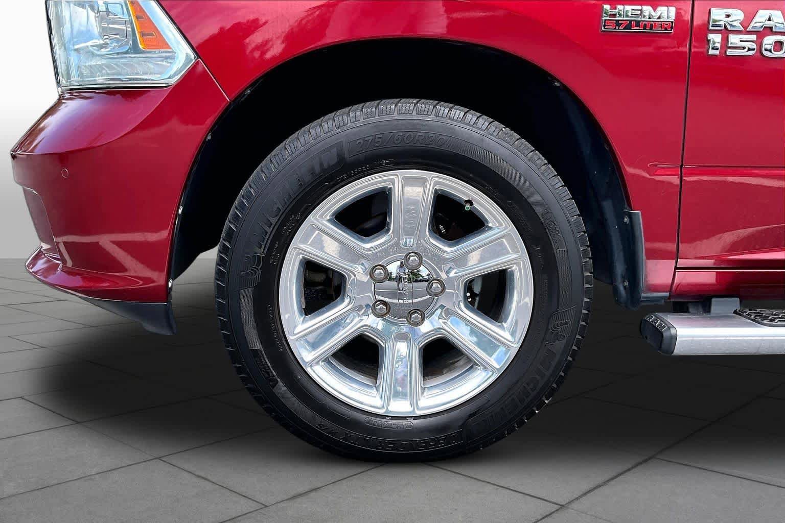 Used 2015 RAM 1500 Limited RWD image 11