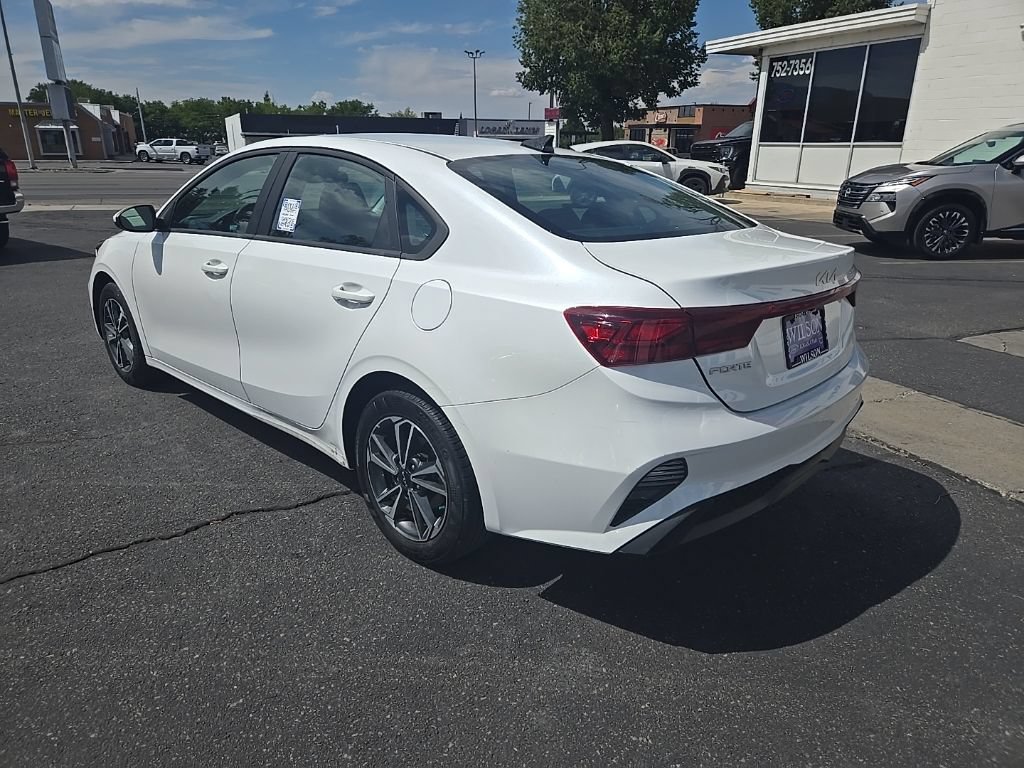 Used 2023 Kia Forte LXS FWD image 7