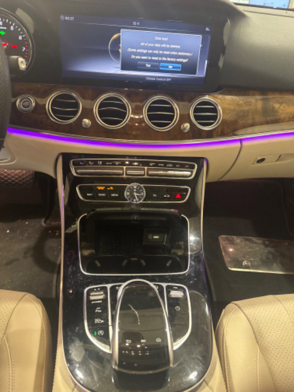 Used 2018 Mercedes-Benz E 300 4MATIC image 13