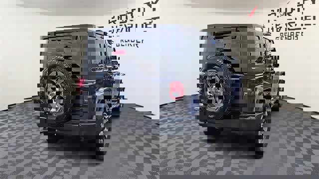 Used 2017 Jeep Wrangler Unlimited Sahara image 8