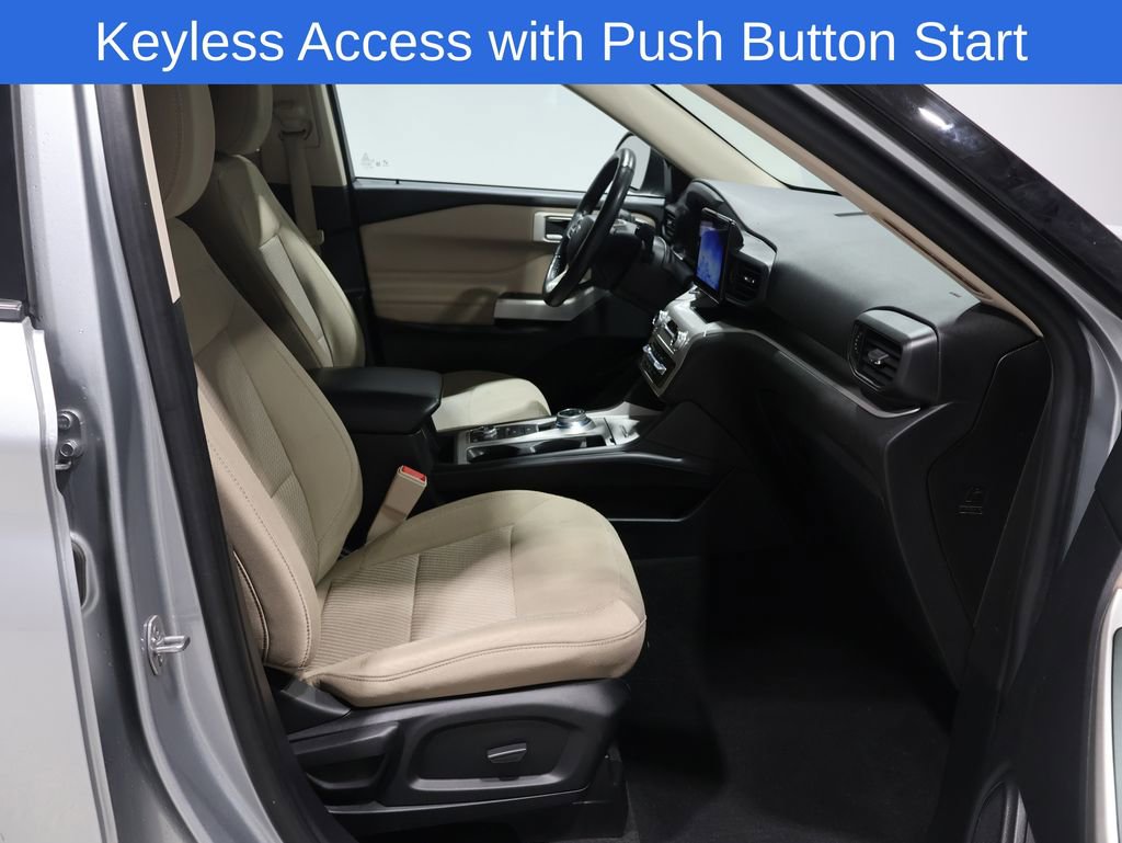 Used 2022 Ford Explorer XLT image 4