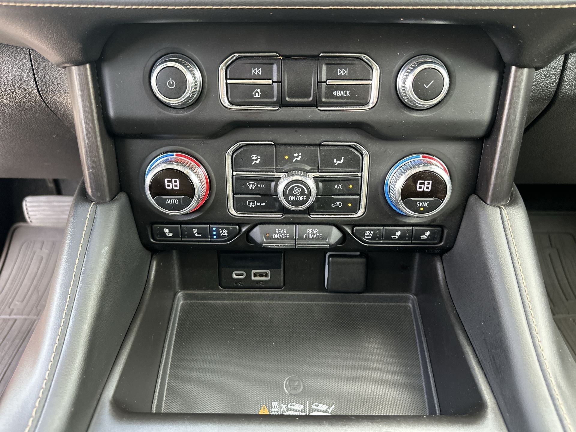 Certified 2021 GMC Yukon XL AT4 w/ AT4 Premium Package AWD/4WD image 35