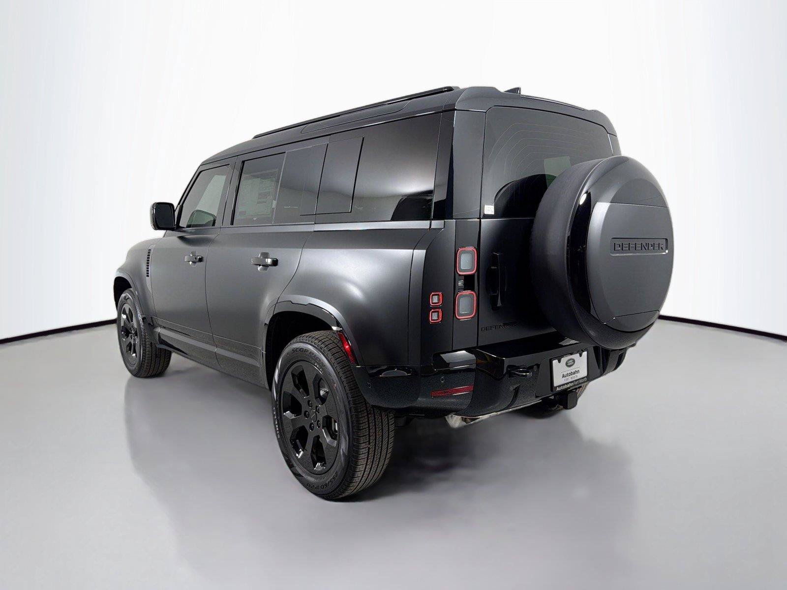 Certified 2026 Land Rover Defender 110 X-Dynamic SE AWD/4WD image 7