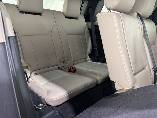 Used 2019 Land Rover Discovery HSE AWD/4WD image 48