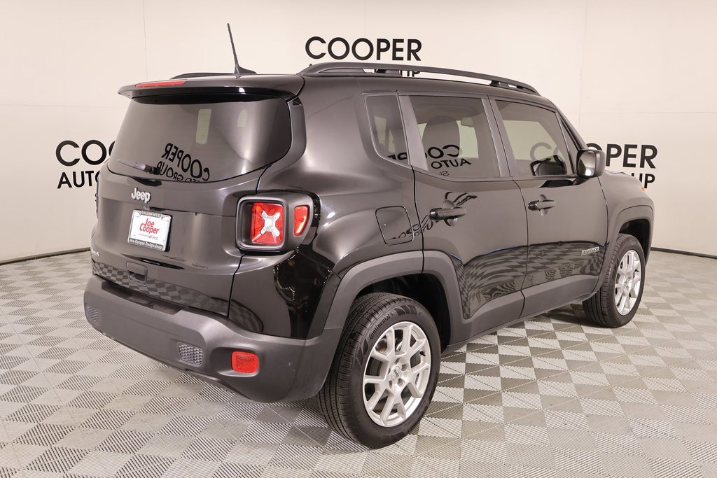 Used 2023 Jeep Renegade Latitude w/ Premium Group image 22