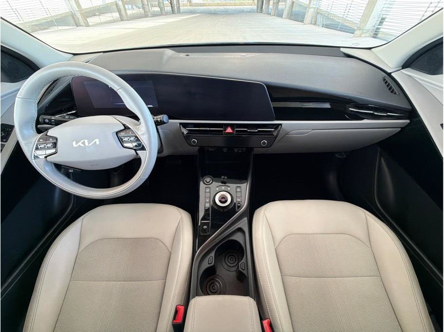 Used 2023 Kia Niro Wind w/ Wind Preserve Package FWD image 16