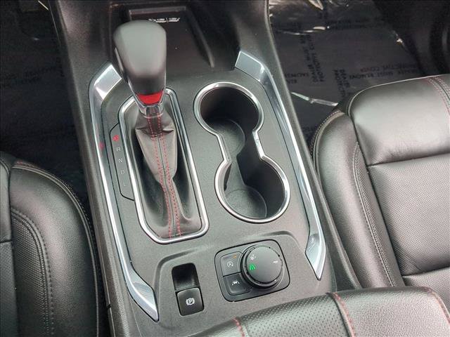 Used 2023 Chevrolet Traverse RS FWD image 12