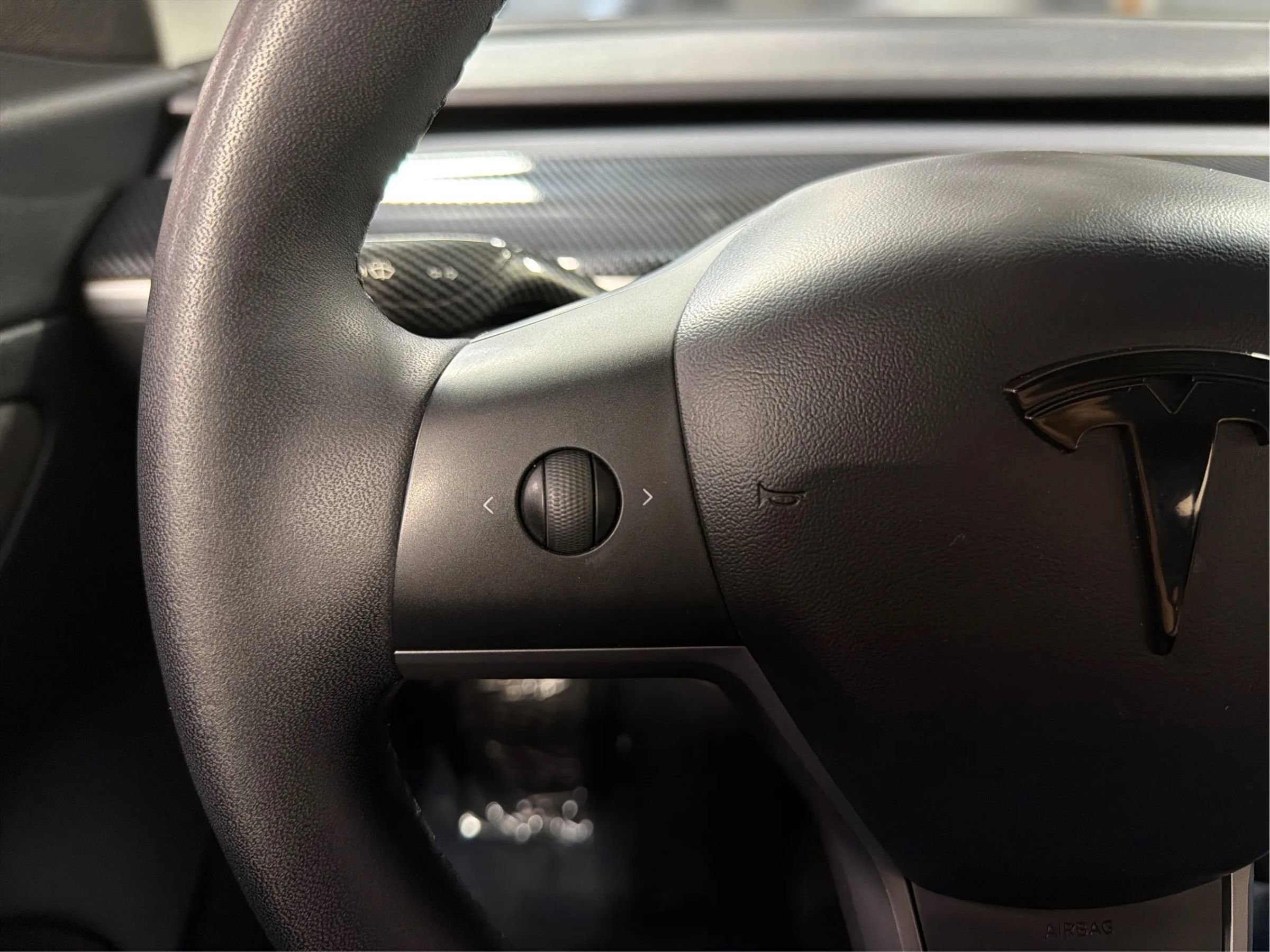 Used 2020 Tesla Model 3 Standard Range Plus RWD image 31