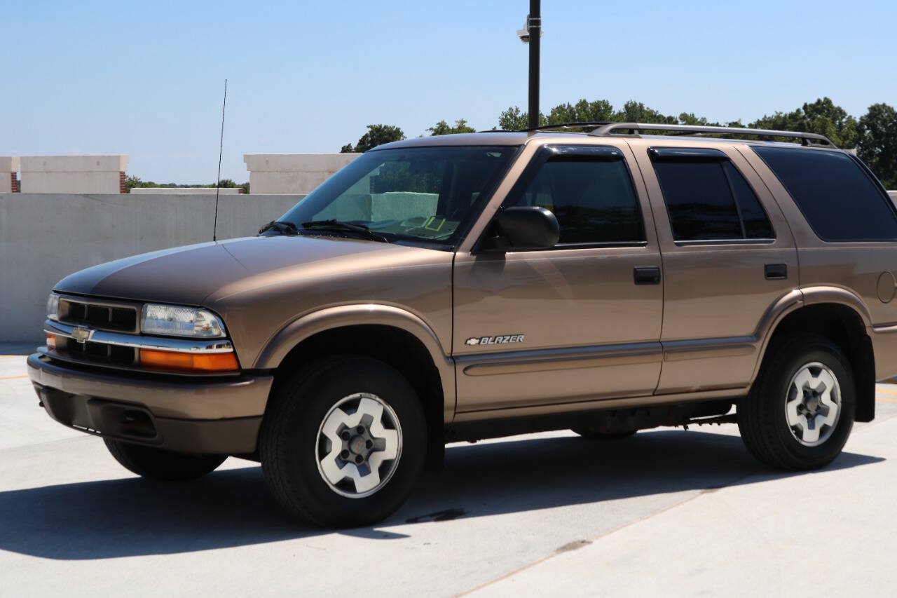 Used 2004 Chevrolet Blazer LS w/ Preferred Equipment Group AWD/4WD image 19