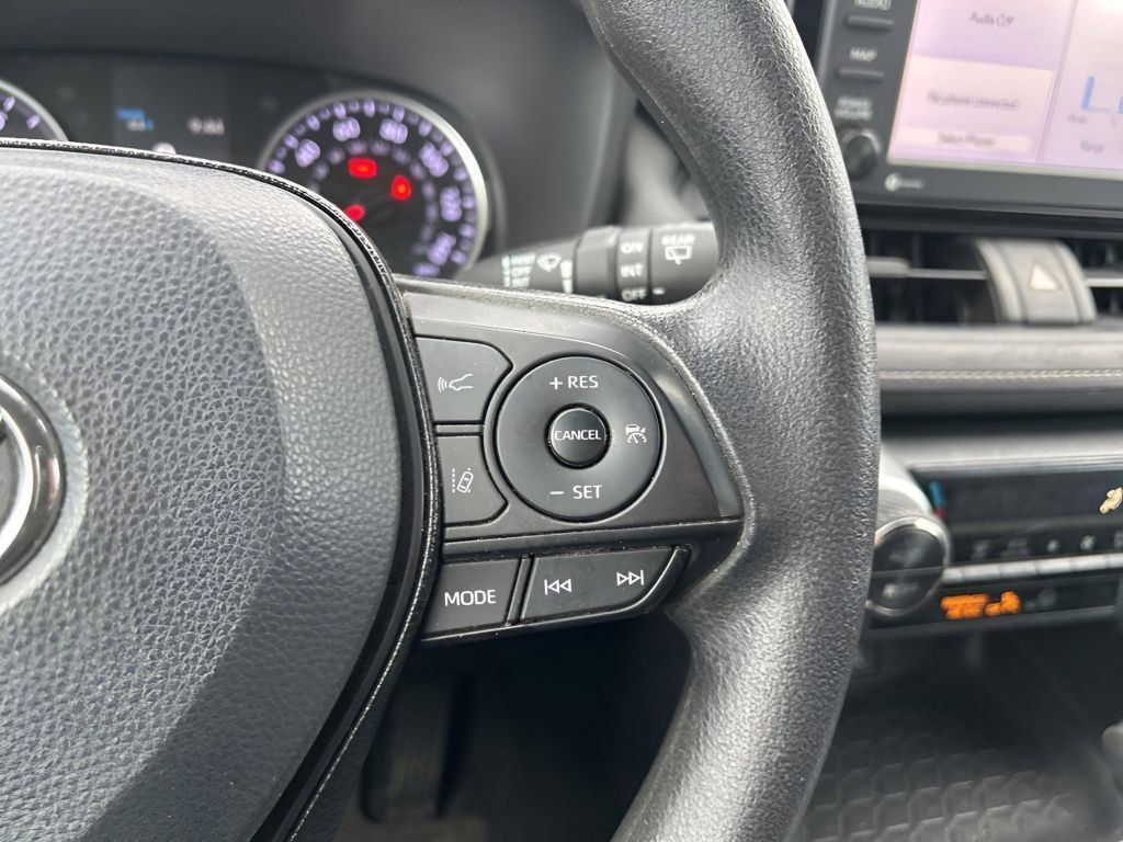 Used 2021 Toyota RAV4 XLE image 25