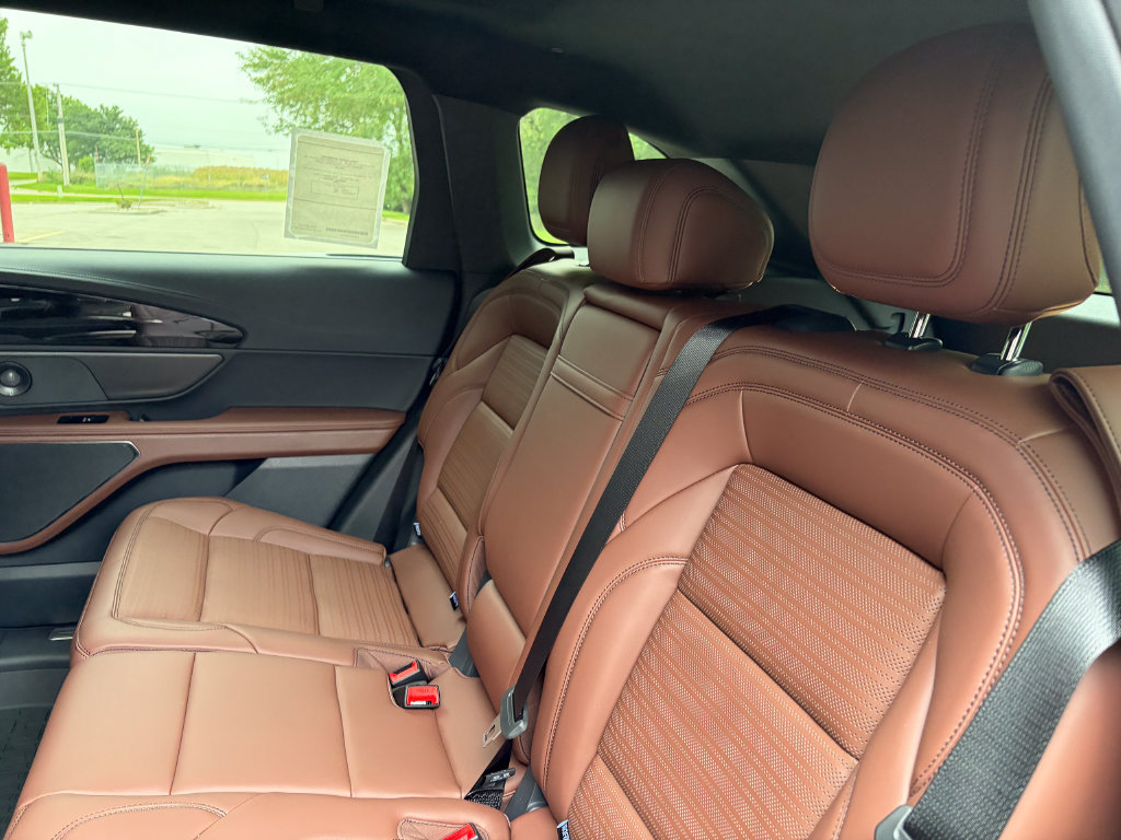 New 2026 Lincoln Nautilus Reserve w/ Jet Appearance Package AWD/4WD image 18