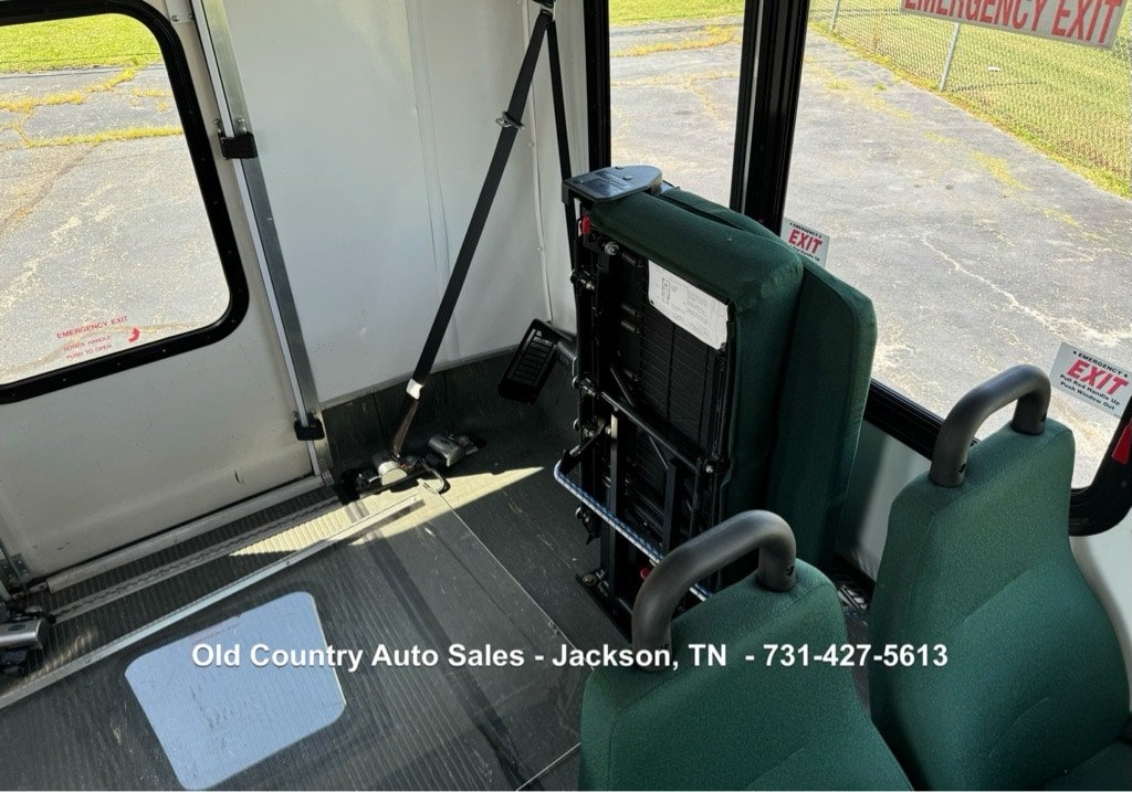 Used 2012 Ford F550 Luxury w/ Payload Upgrade Pkg RWD image 40