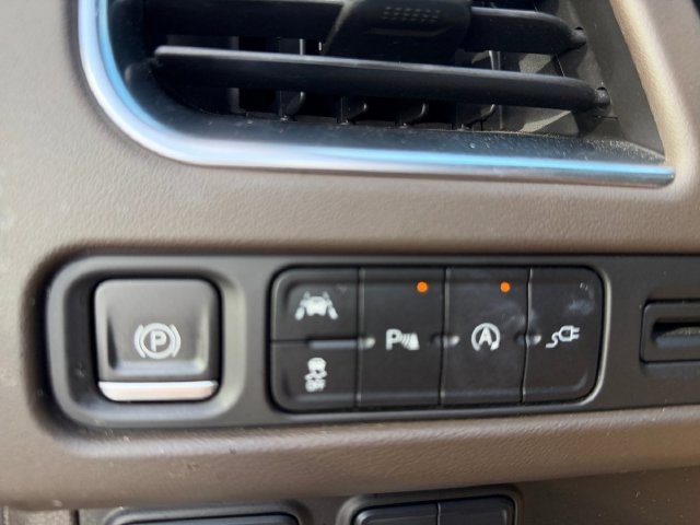 Used 2021 GMC Yukon SLT w/ Rear Media and Nav Package RWD image 10