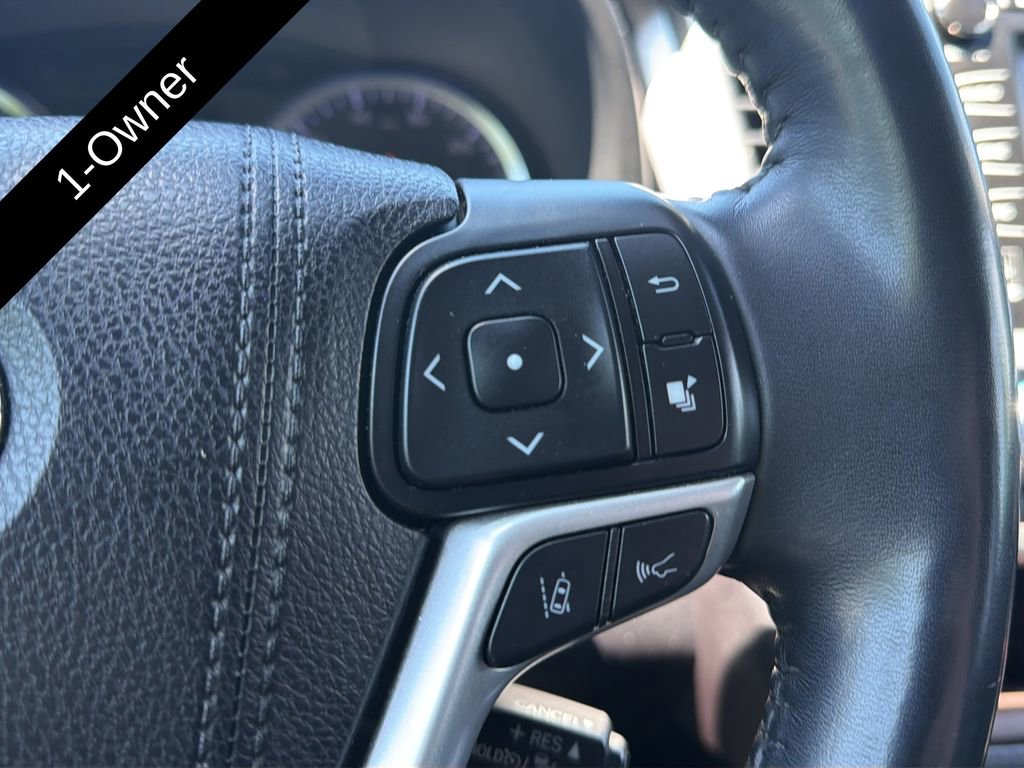 Used 2018 Toyota Highlander Limited FWD image 32