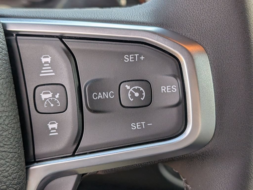 New 2026 RAM 3500 Big Horn AWD/4WD image 15