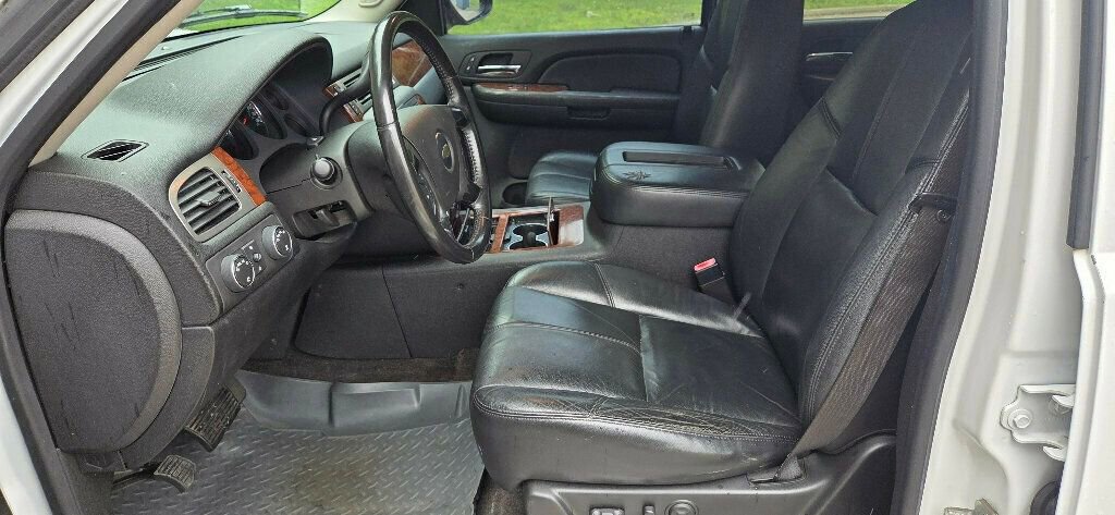 Used 2008 Chevrolet Avalanche LTZ w/ LTZ Preferred Equipment Group AWD/4WD image 11