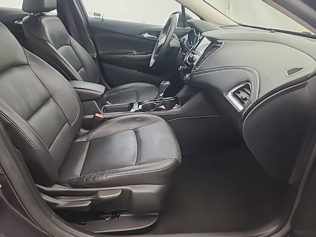 Used 2017 Chevrolet Cruze Premier FWD image 15