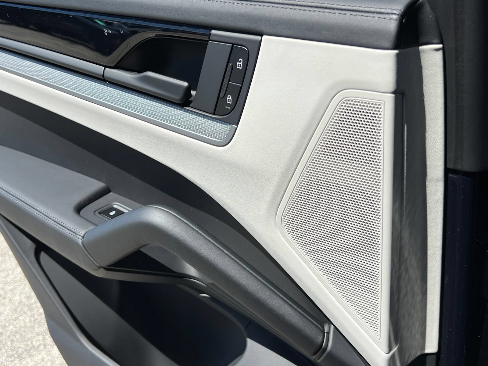 New 2026 Porsche Cayenne AWD/4WD image 37