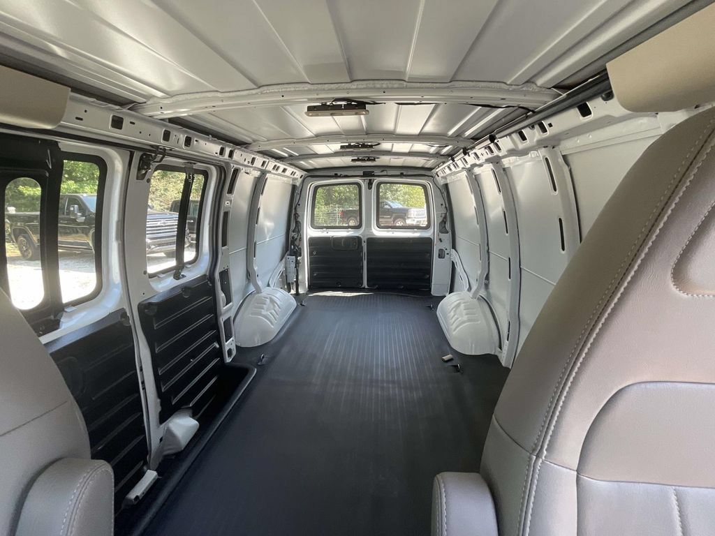 New 2026 Chevrolet Express 2500 w/ Driver Convenience Package RWD image 15