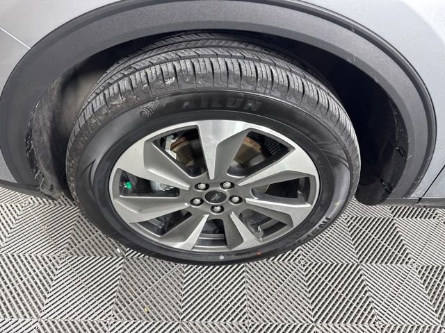 Used 2024 Ford Escape Platinum image 10