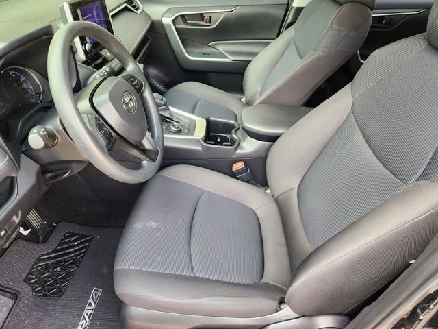 Used 2025 Toyota RAV4 LE AWD/4WD image 12