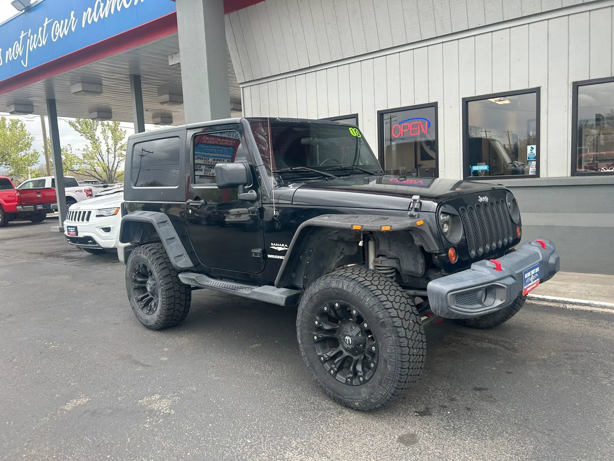 Used 2010 Jeep Wrangler Sahara w/ Trailer Tow Group AWD/4WD image 22