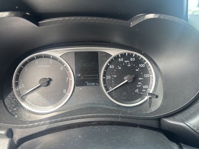 Used 2021 Nissan Versa S image 4