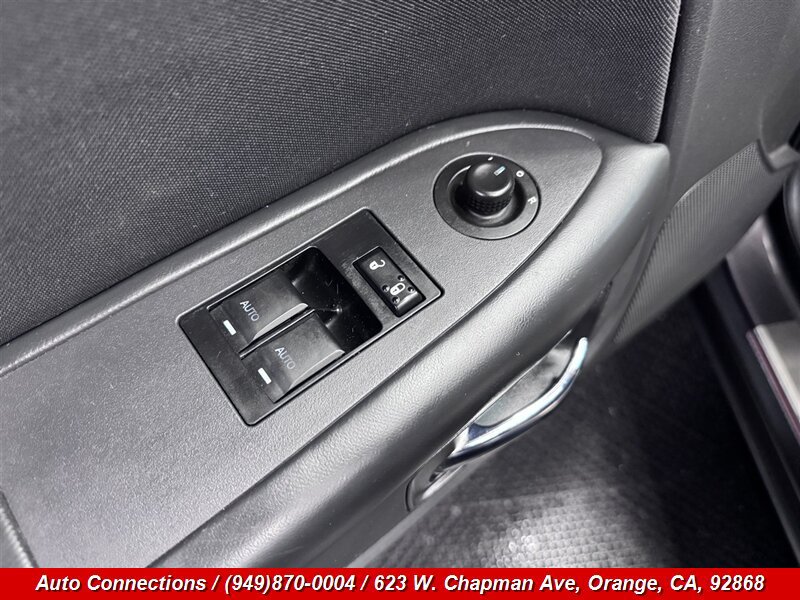 Used 2013 Dodge Challenger SXT RWD image 20