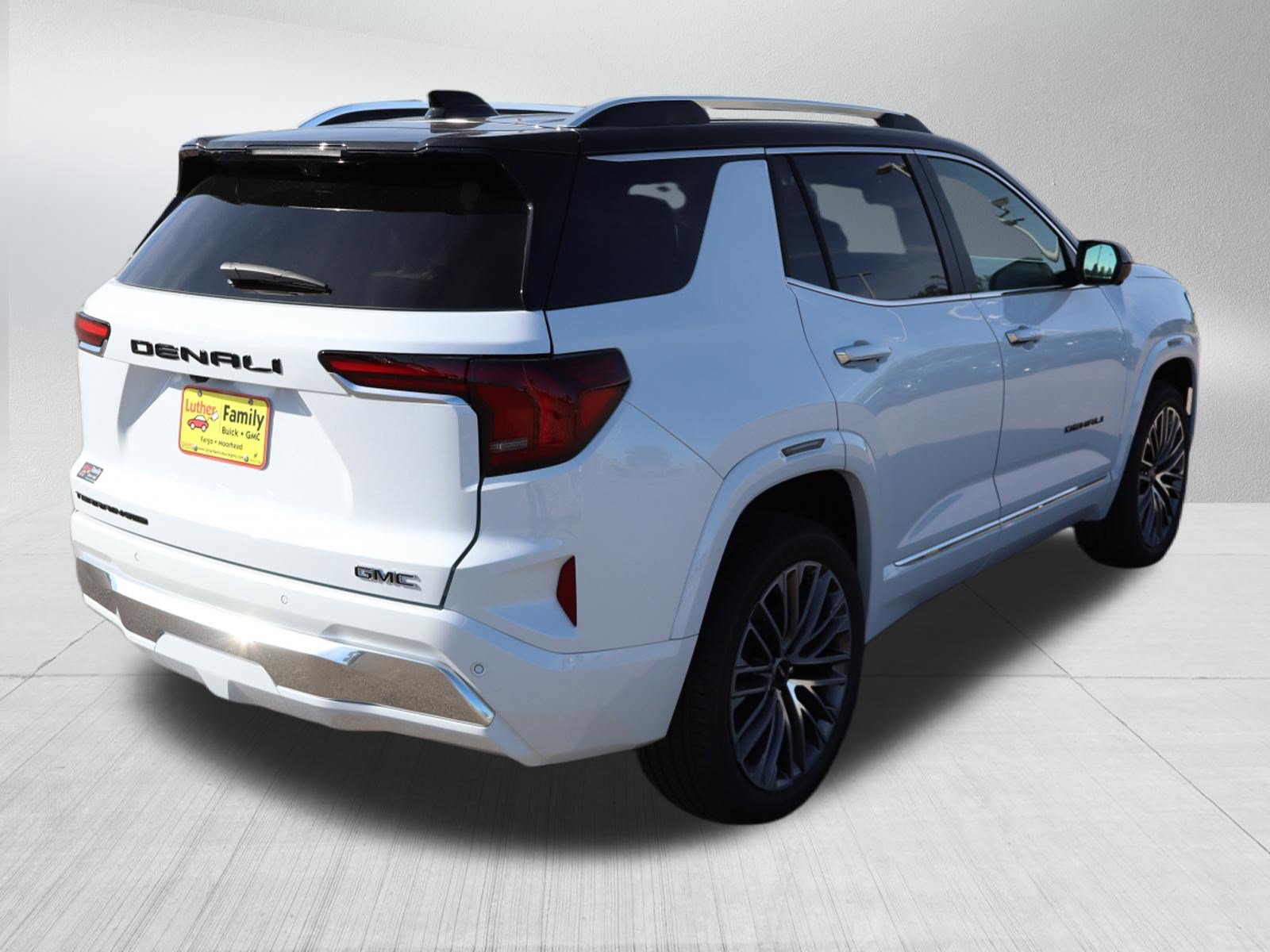 New 2027 GMC Terrain Denali w/ LPO, Black Badging Package AWD/4WD image 7