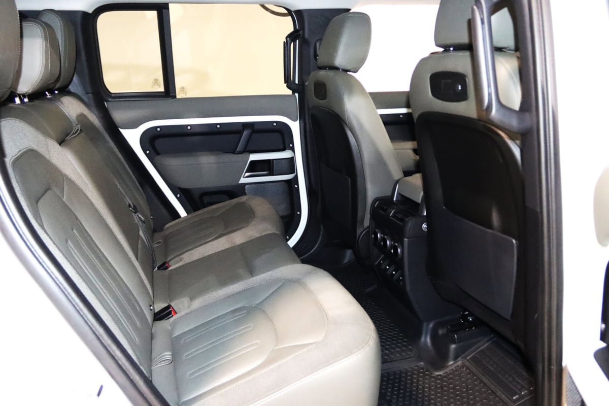 Used 2020 Land Rover Defender 110 SE AWD/4WD image 62