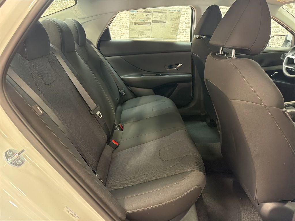 New 2026 Hyundai Elantra SE image 12