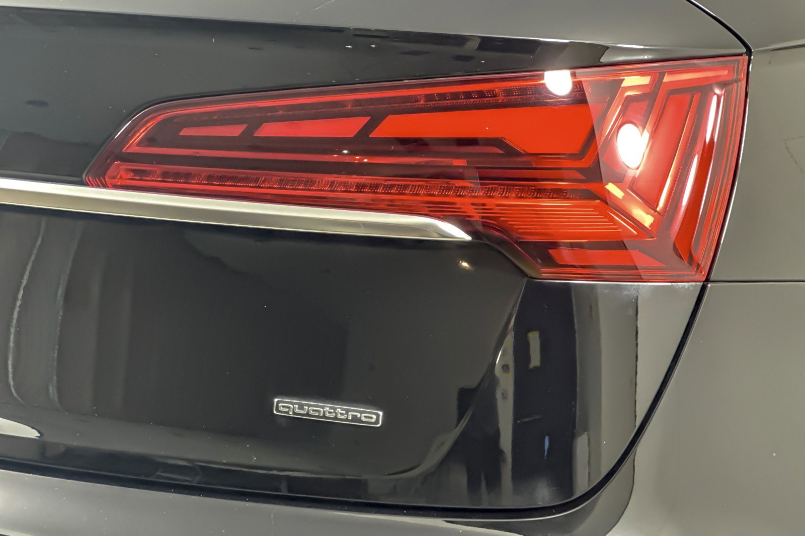 Used 2023 Audi Q5 2.0T Premium w/ Convenience Package image 25