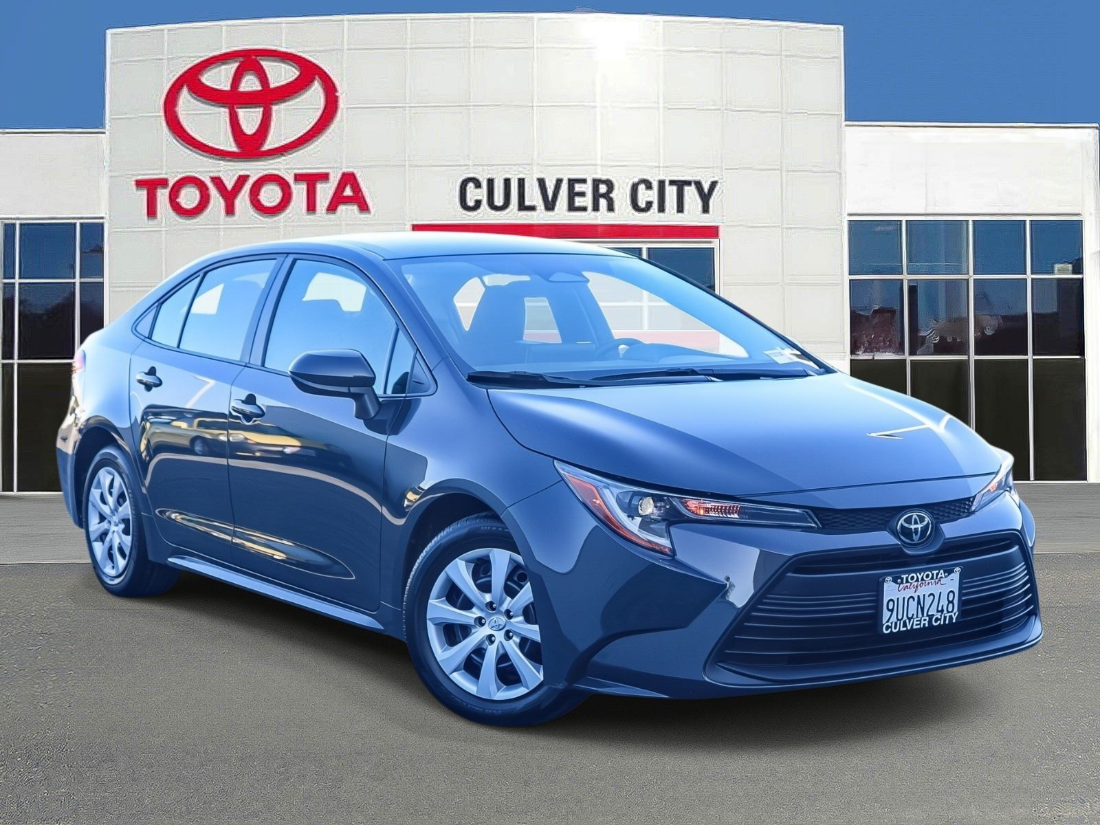 Certified 2024 Toyota Corolla LE FWD image 1