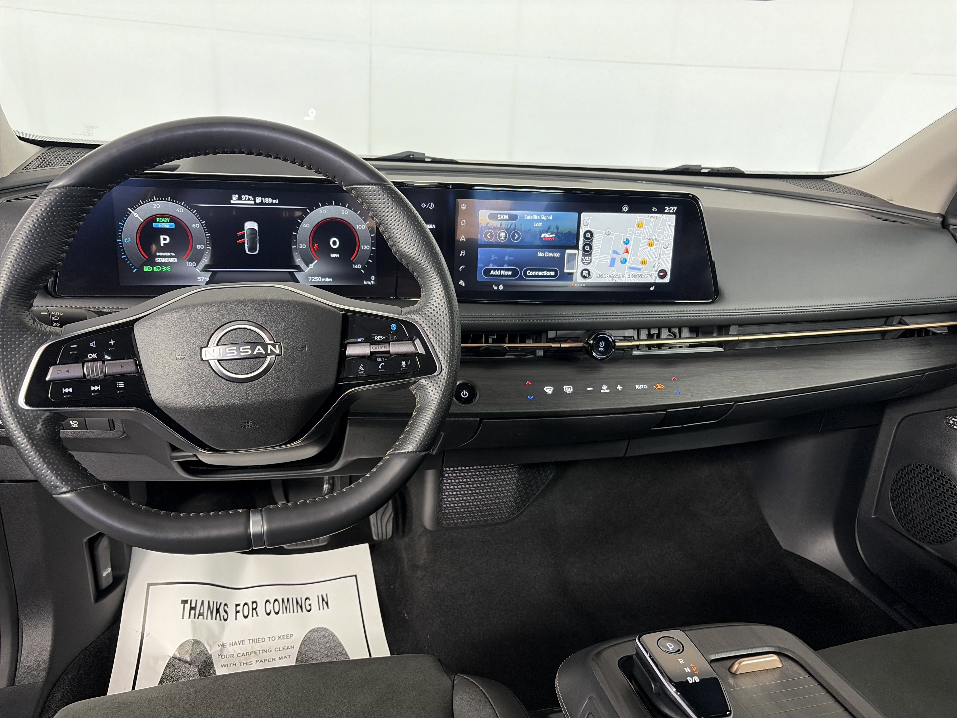 Used 2023 Nissan Ariya AWD image 3