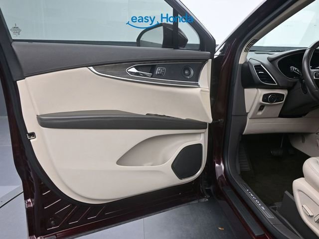 Used 2020 Lincoln Nautilus Reserve AWD/4WD image 16