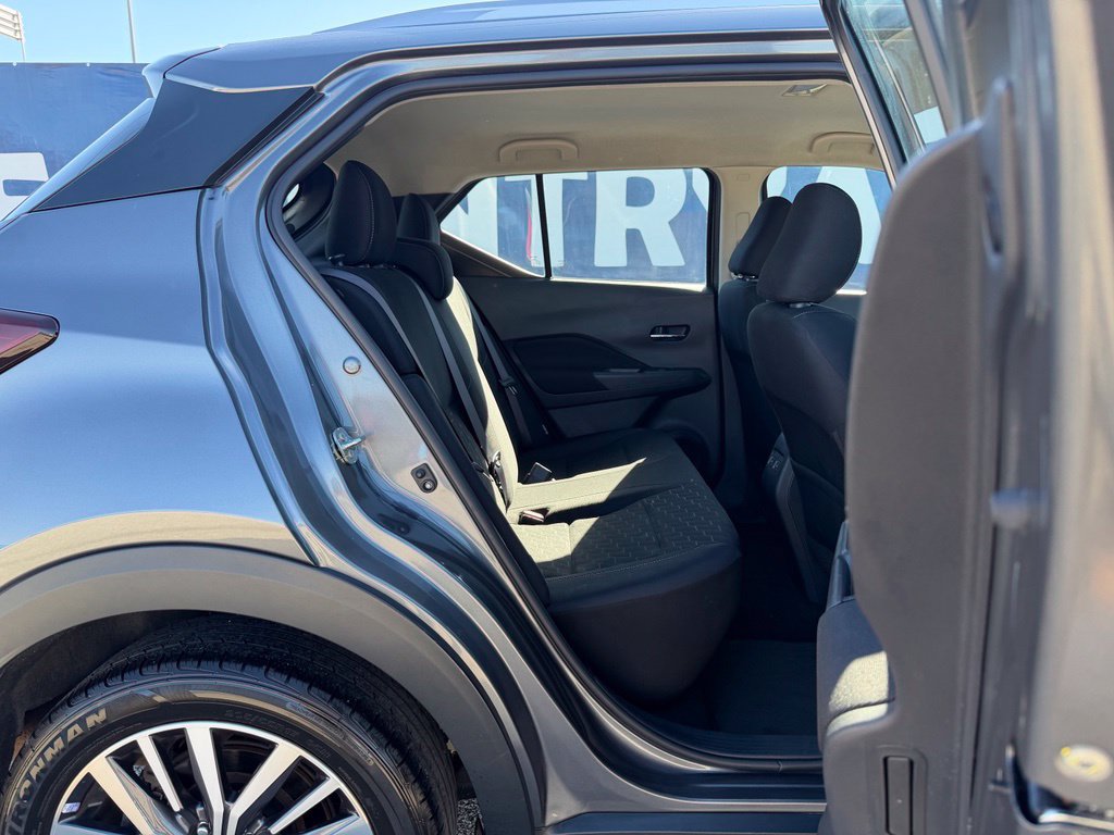 Used 2023 Nissan Kicks SV FWD image 30