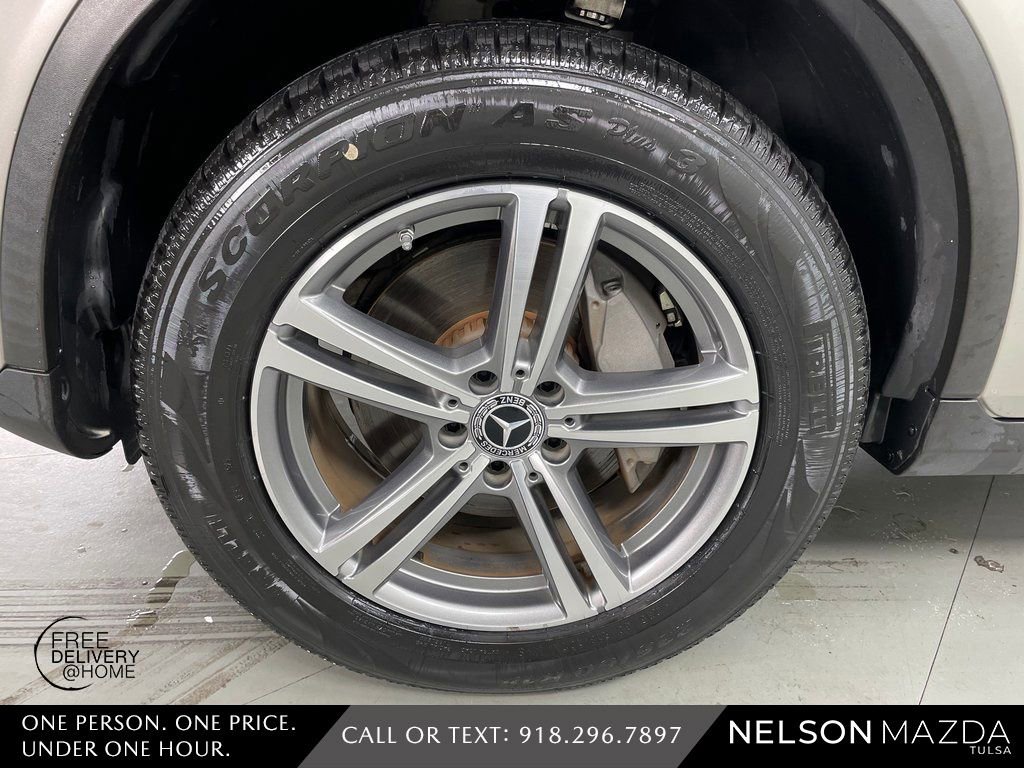 Used 2022 Mercedes-Benz GLC 300 4MATIC image 11