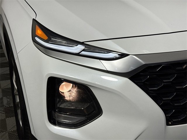 Used 2019 Hyundai Santa Fe SE image 3