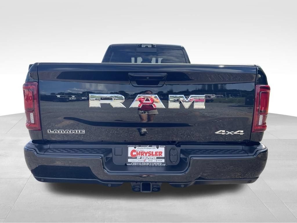 New 2026 RAM 2500 Laramie AWD/4WD image 13