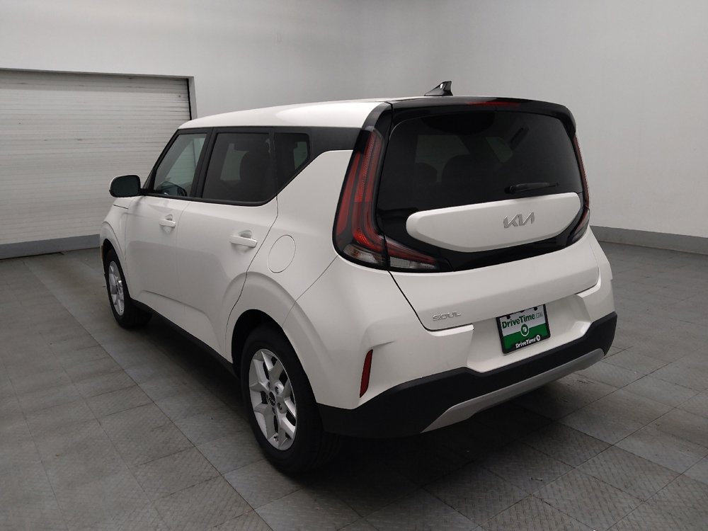 Used 2025 Kia Soul LX w/ LX Technology Package image 5