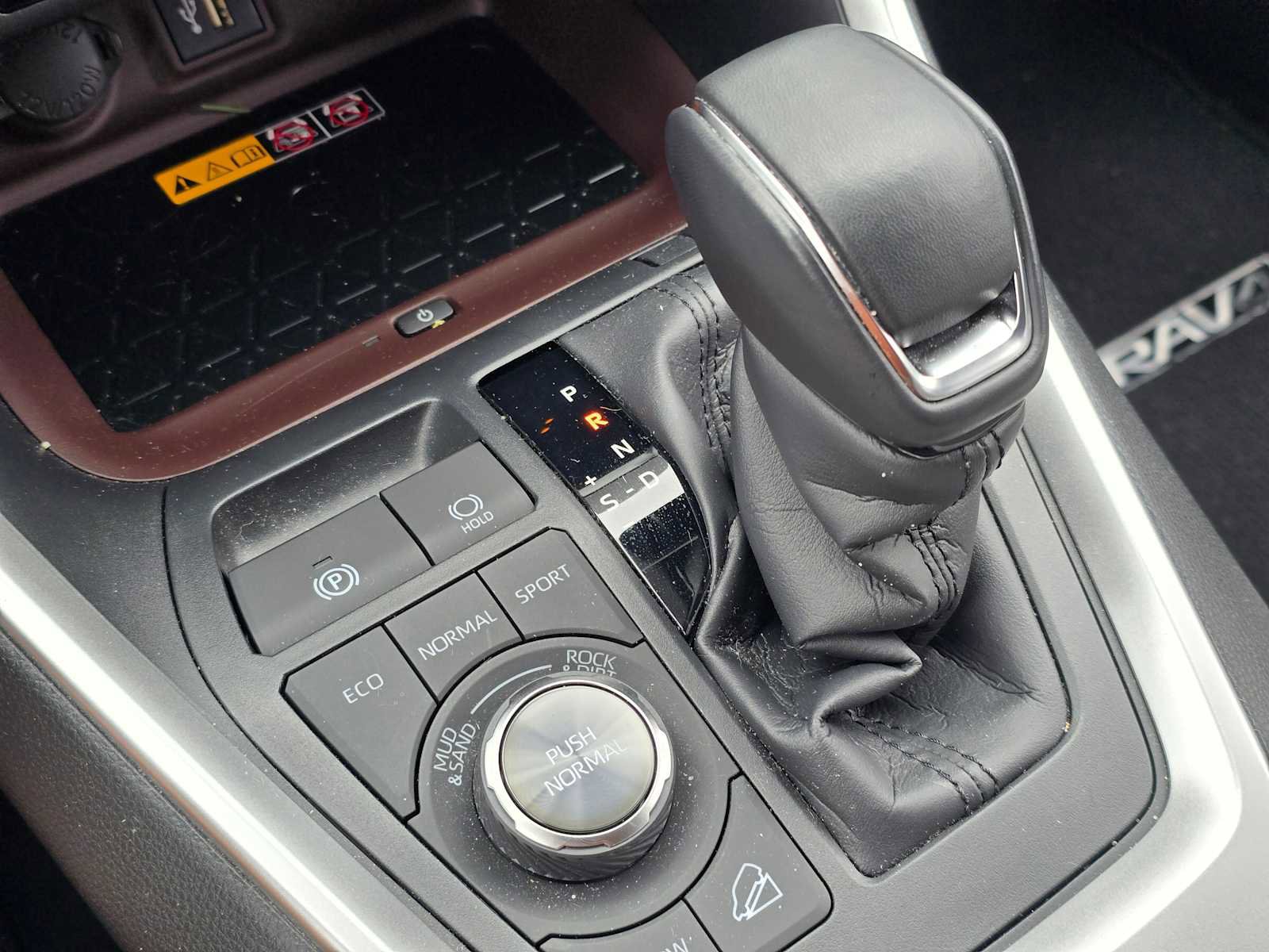 Used 2023 Toyota RAV4 Limited image 35