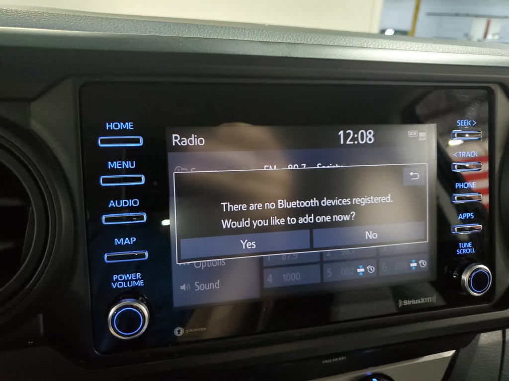 Used 2020 Toyota Tacoma SR w/ SR Convenience Package RWD image 29