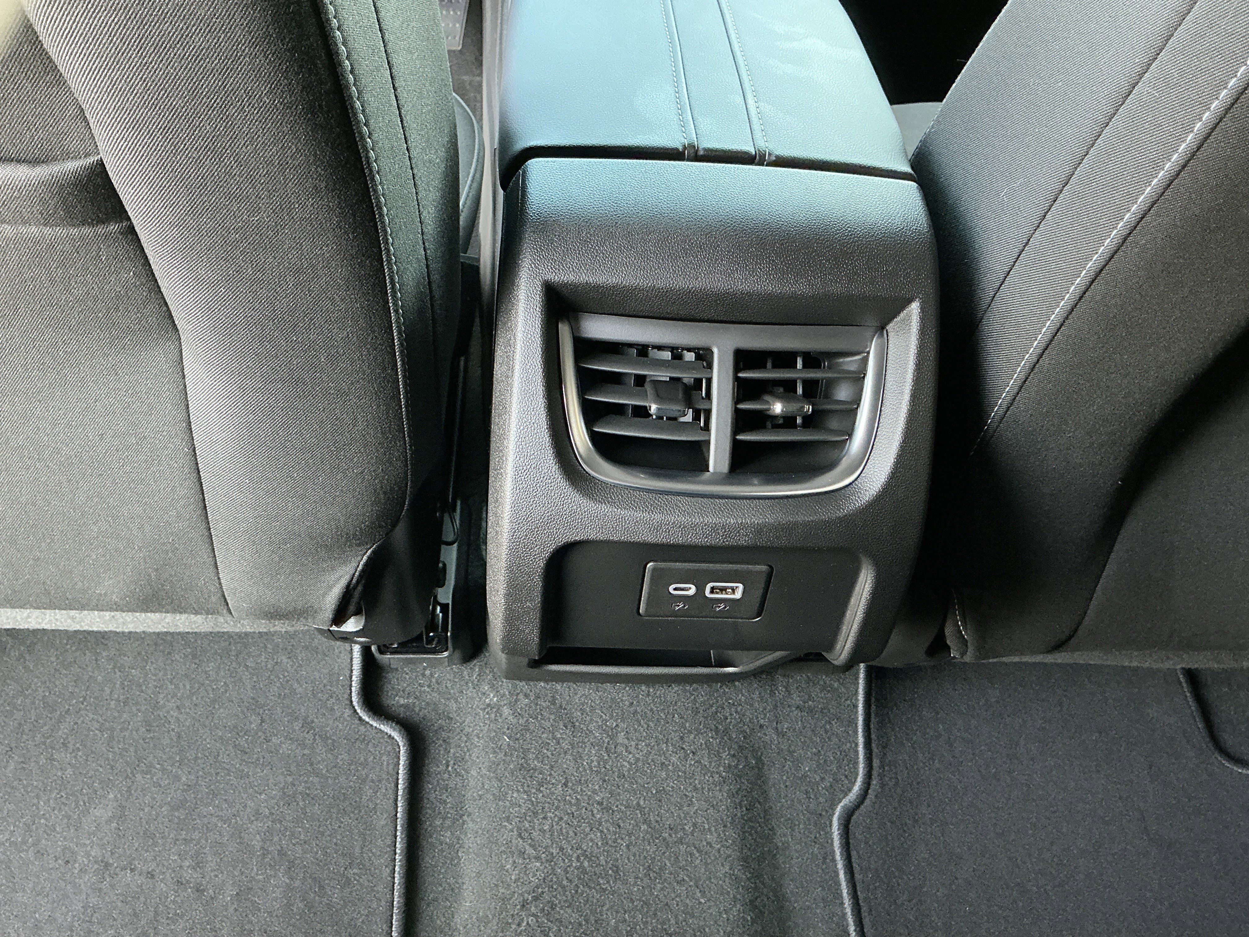 Used 2024 Chevrolet Blazer LT w/ Convenience Package image 32