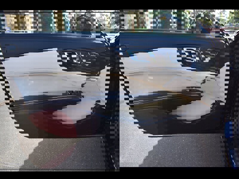 Used 2015 Mercedes-Benz SL 550 w/ Driver Assistance Package image 24