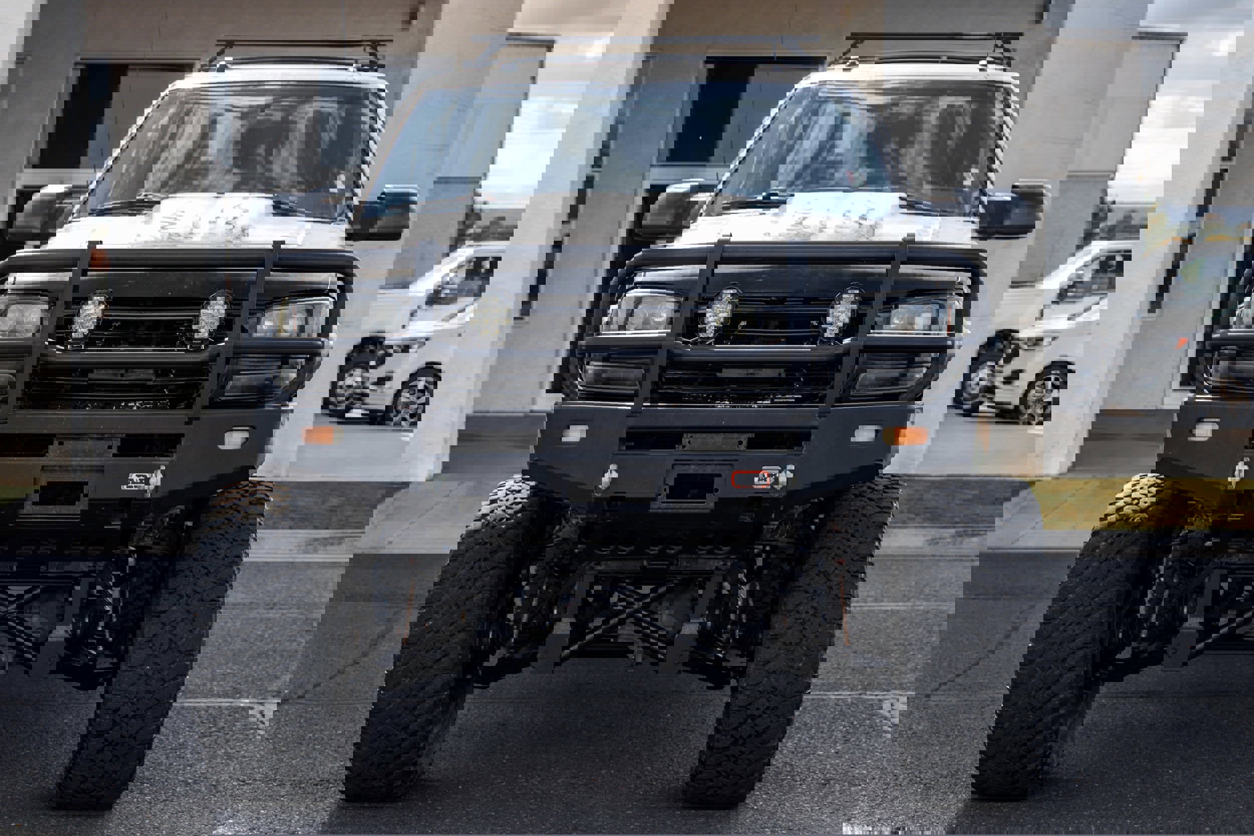 Used 2005 GMC Yukon XL 2500 SLT w/ SLT Preferred Equipment Group image 2