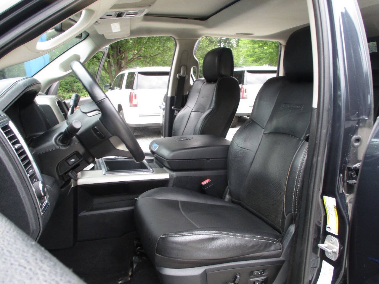 Used 2014 RAM 2500 Laramie AWD/4WD image 24