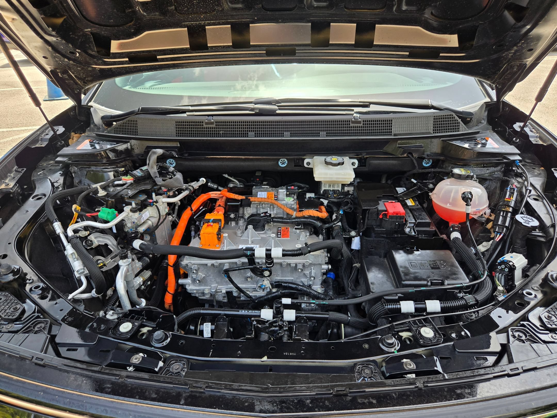 Used 2025 Chevrolet Equinox EV RS FWD image 32